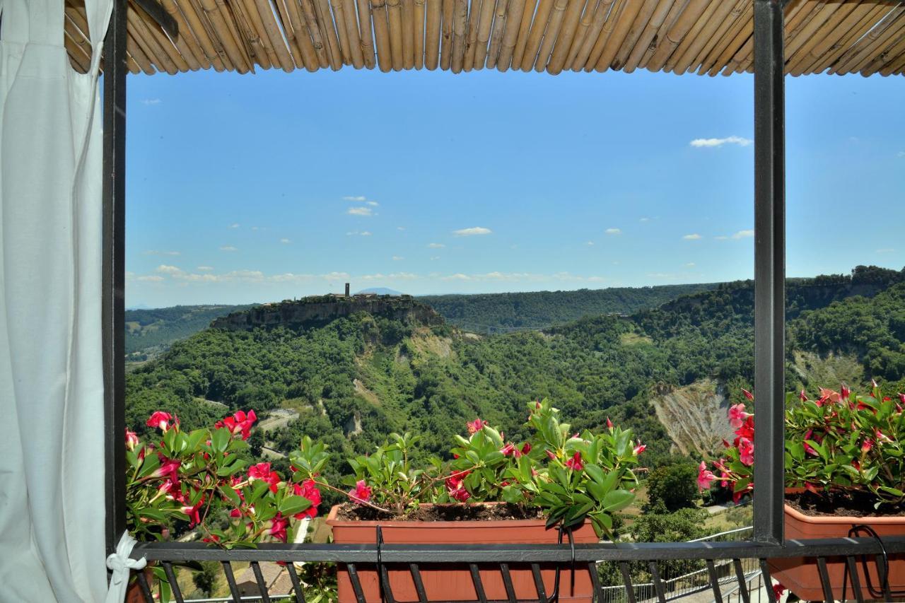 Le Calanque La Terrazza Su Civita Lubriano Exterior photo