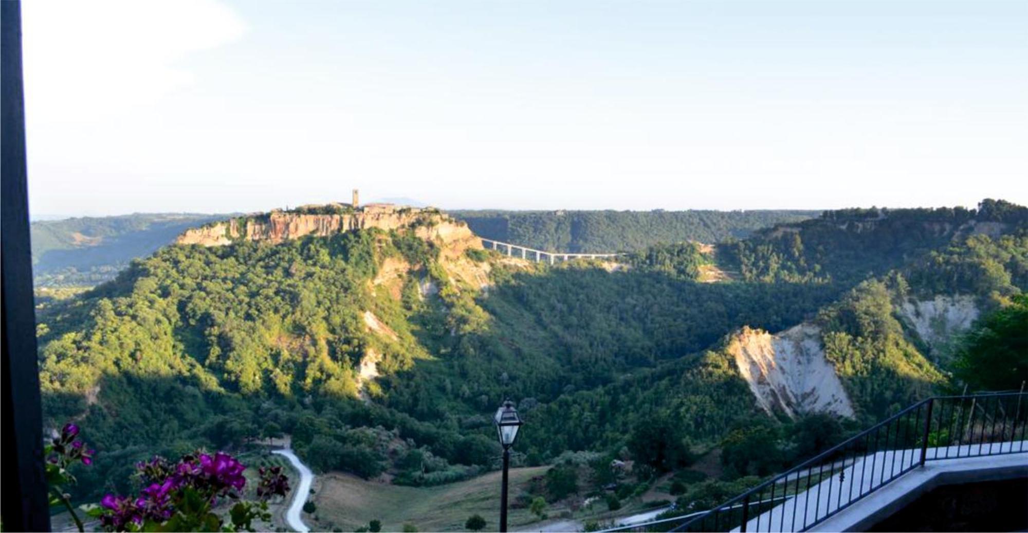Le Calanque La Terrazza Su Civita Lubriano Exterior photo