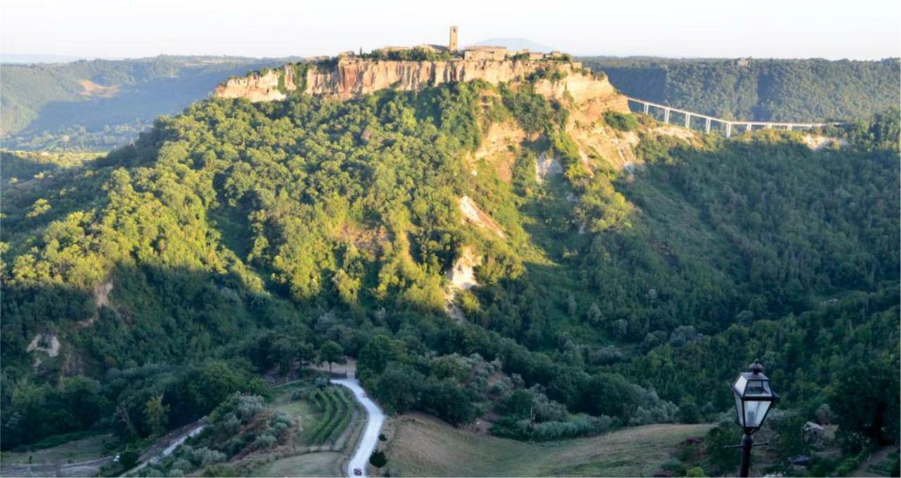 Le Calanque La Terrazza Su Civita Lubriano Exterior photo